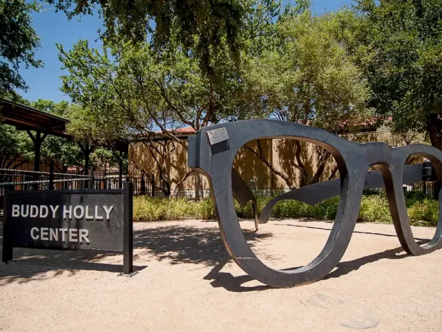 Lubbock: Buddy Holly Center and Marker