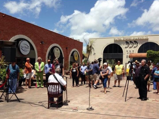 Crowd gathers for music at the South Texas Music Walk of Fame.