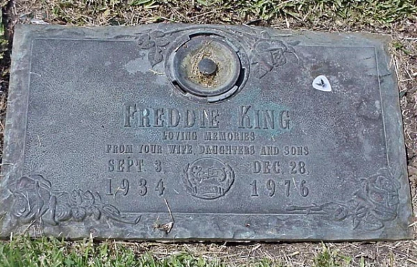 Dallas: Freddie King gravesite