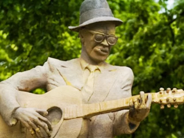 Crockett: Sam Lightnin' Hopkins statue