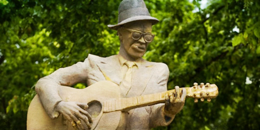 Lightnin' Hopkins statue