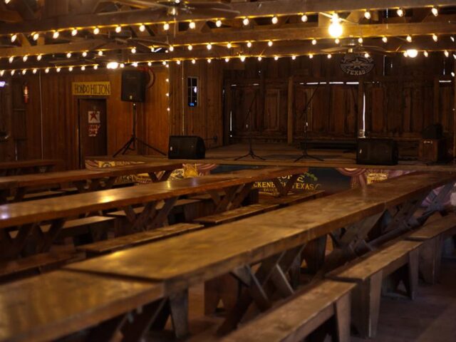 Luckenbach: Luckenbach Dance Hall