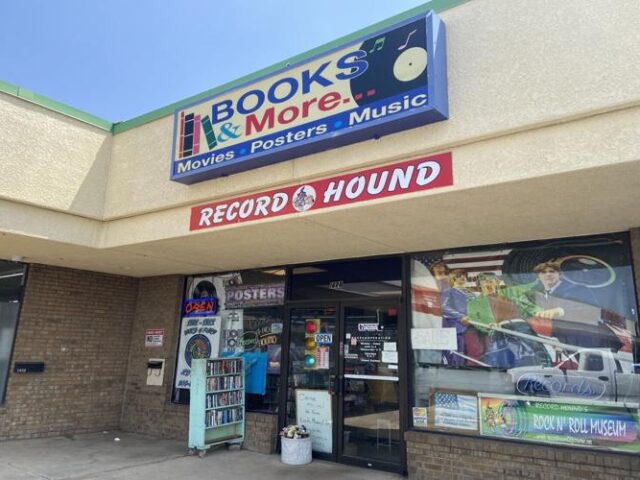 Denton: Books & More / Record Hound