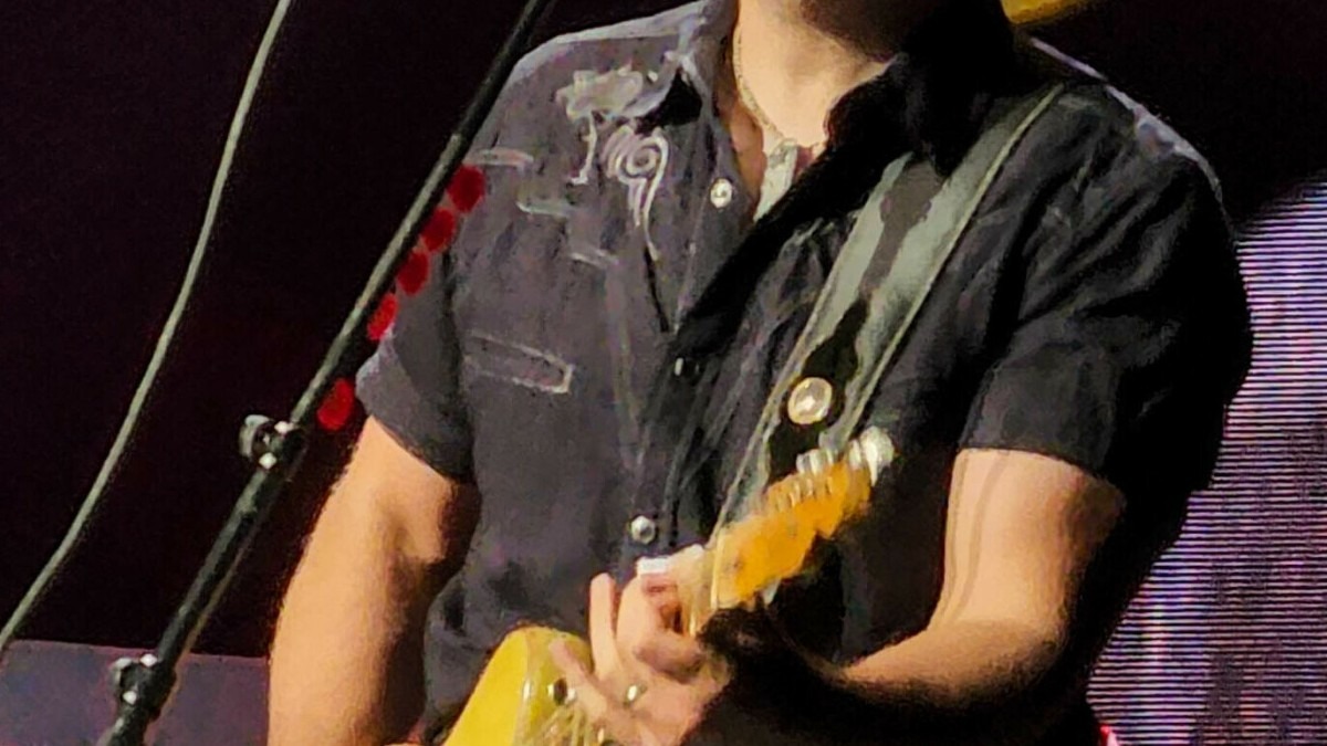 brad-paisley.jpg