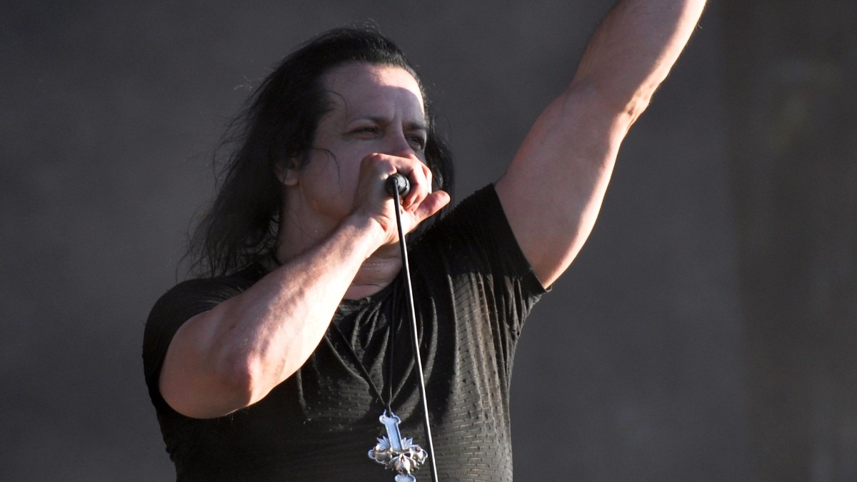Glenn Danzig performing live