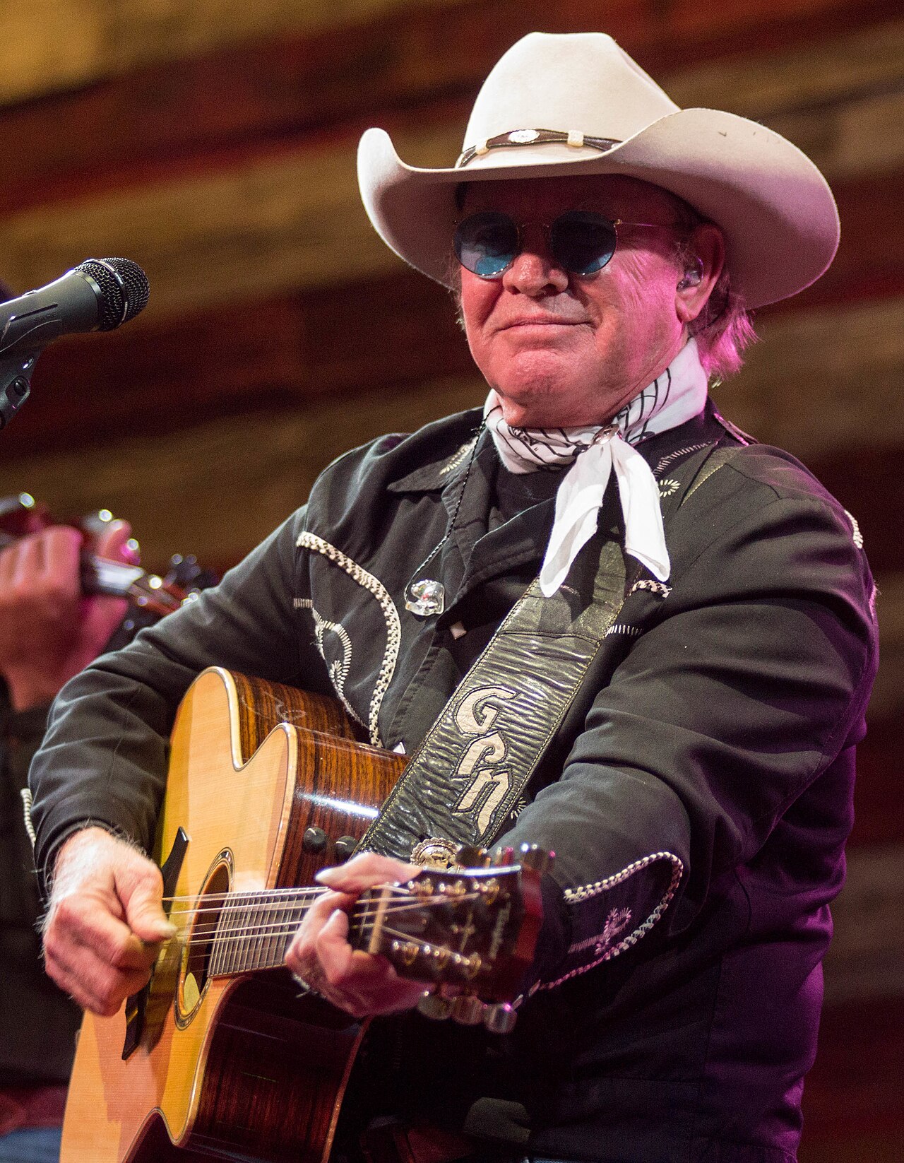 Gary P. Nunn performing