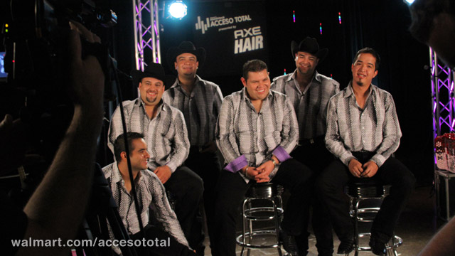 Grupo Duelo performing live on stage