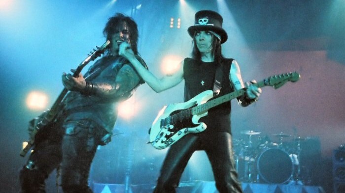motley-crue-band.jpg