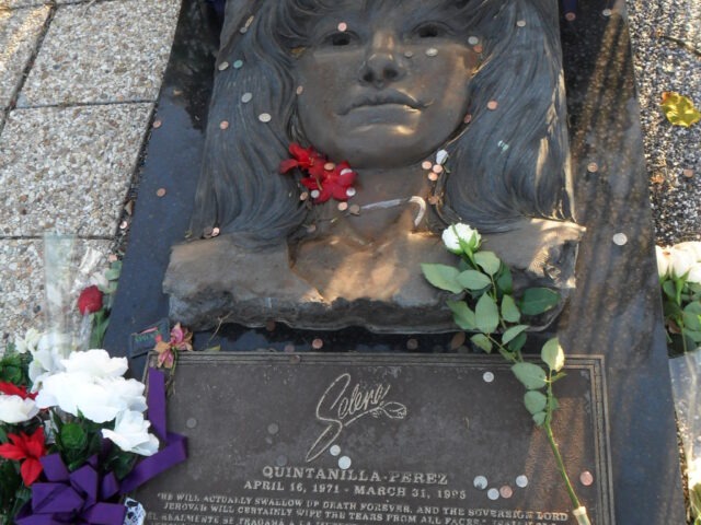 Corpus Christi: Selena Gravesite