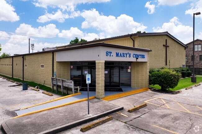 Houston: Beyoncé’s First Notes at St. Mary’s Montessori