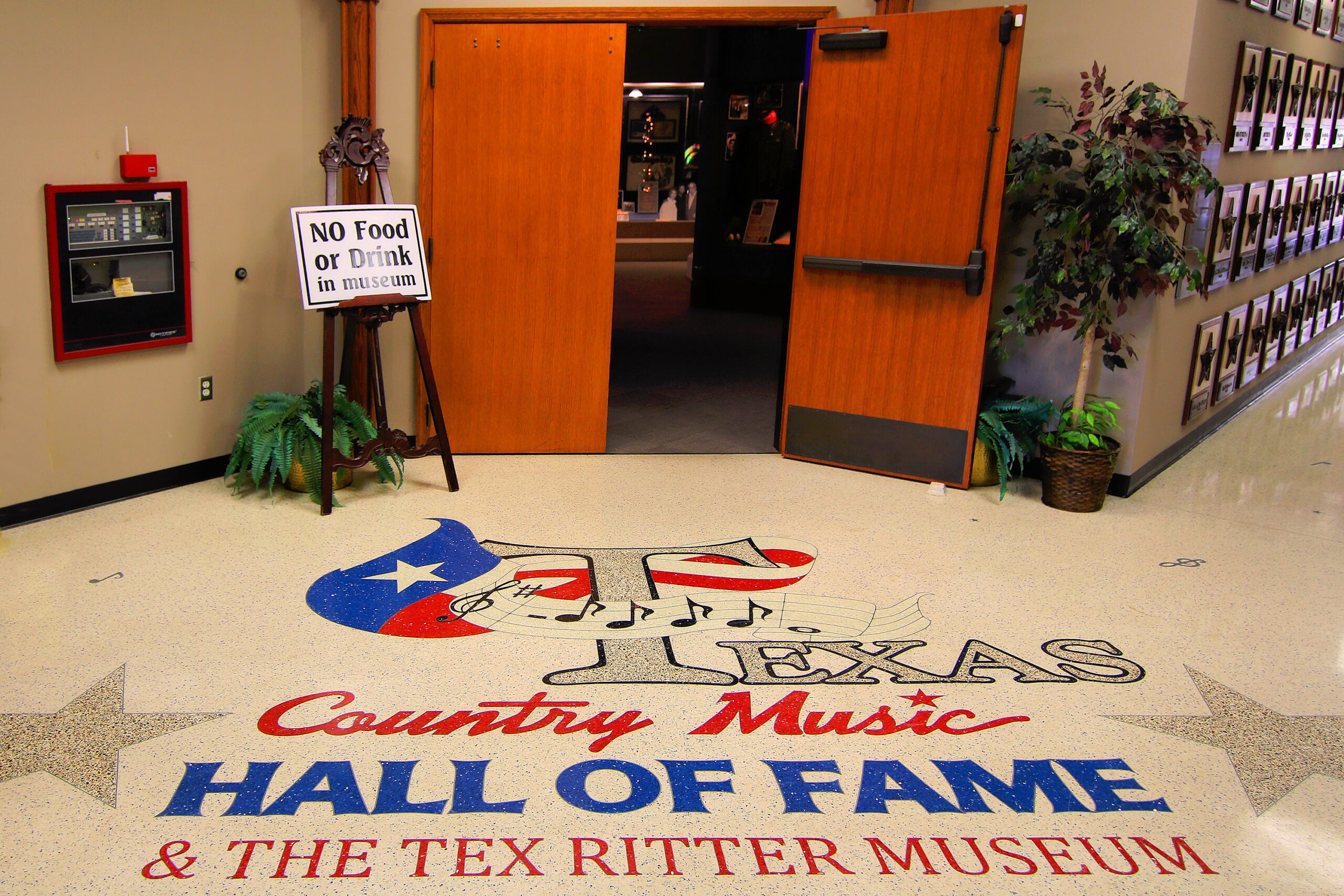 Carthage: Texas Country Music Hall of Fame