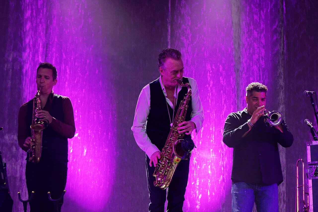UB40 performing at Festival du Bout du Monde in 2017